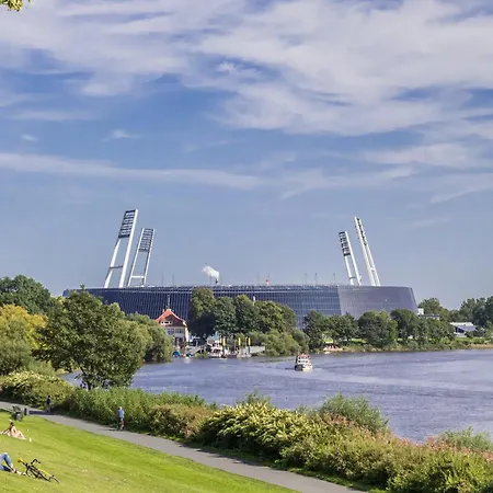 Im Viertel, Nahe Weserstadion * ブレーメン